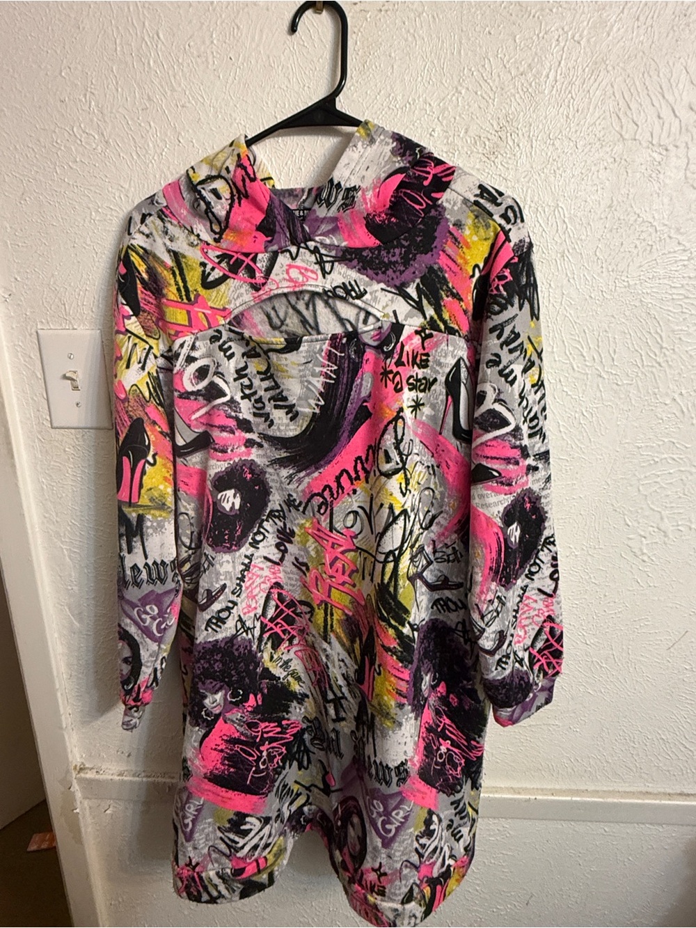 Women's Graffiti Print Long Sleeve Hooded Dress in Pink, Black & White